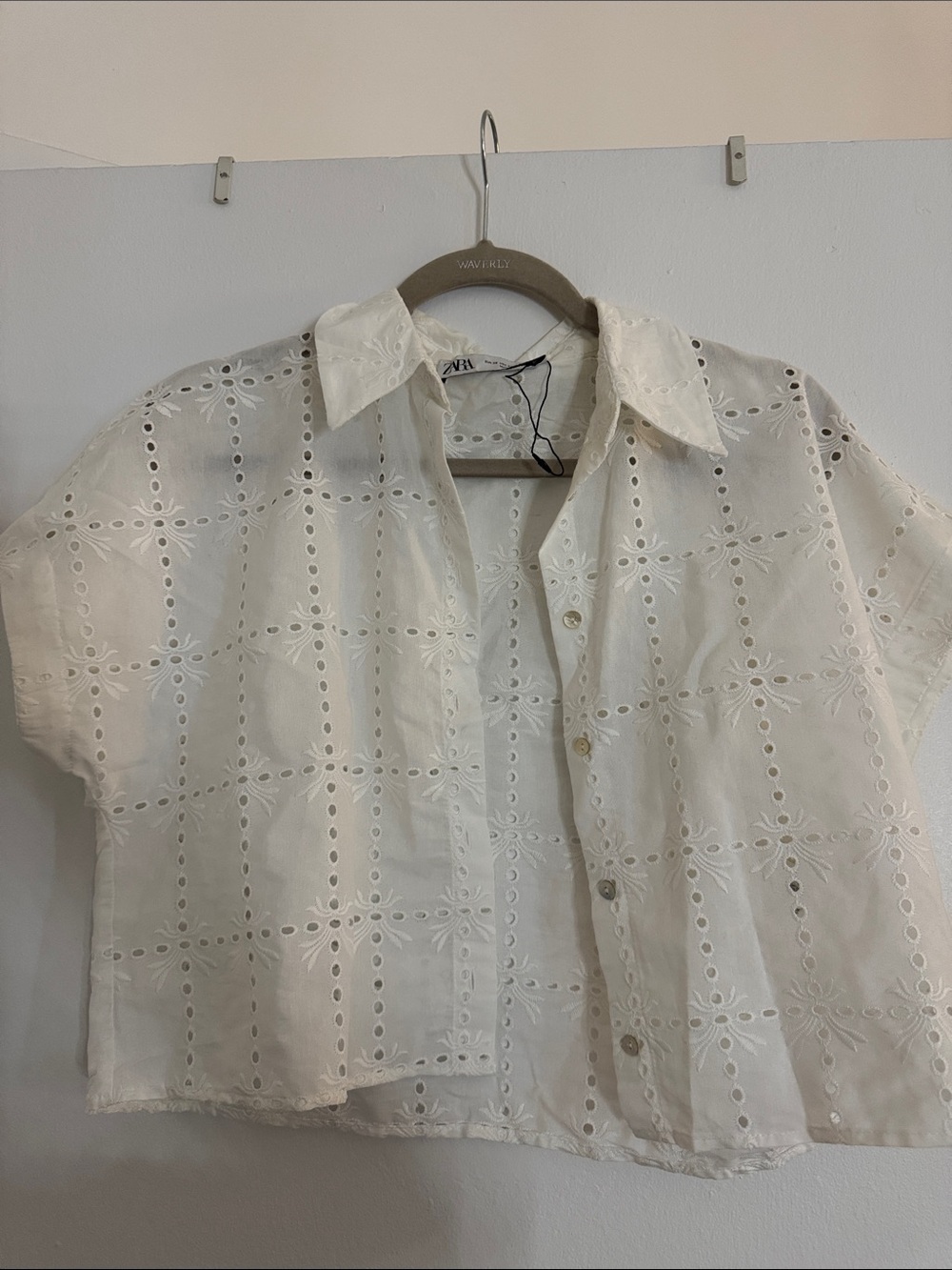 Zara Cream Eyelet Button-Up Short Sleeve Blouse